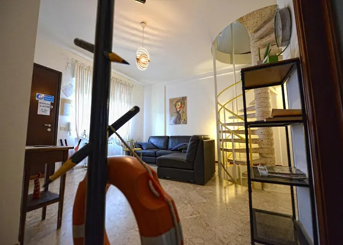 Aback Policlinico 招待所 巴里