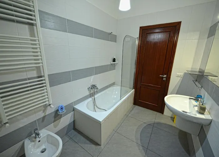 Aback Policlinico 招待所 3*